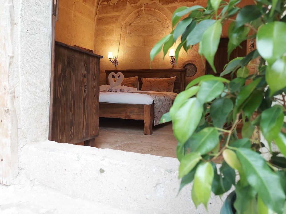 

Venezia - Ayvalı - ARMEsos Cave Hotel