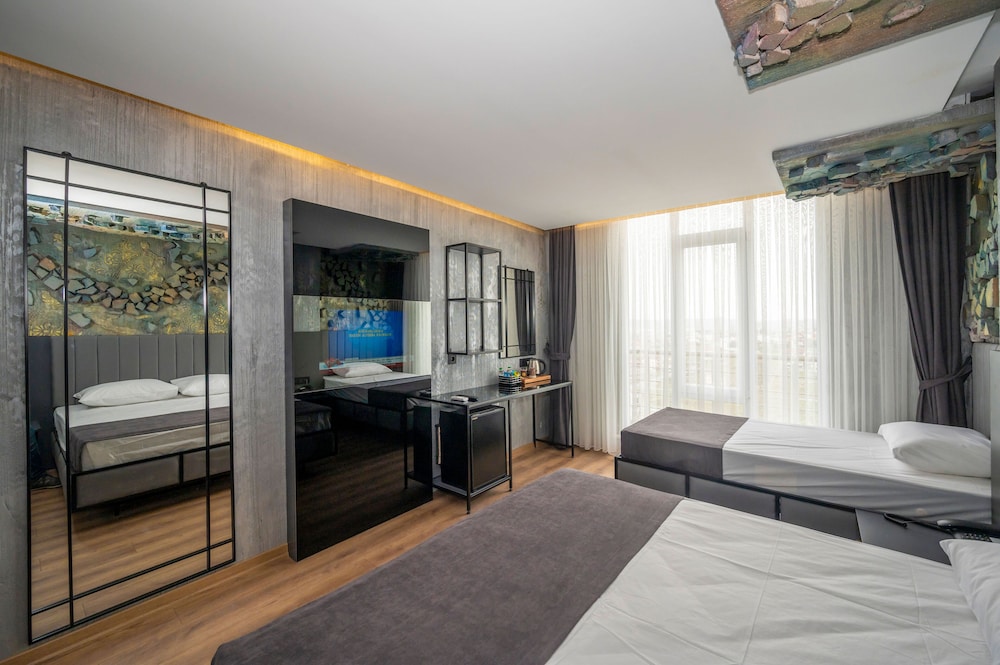 

Milano - Istanbul, New Airport - Continental Airport Hotel