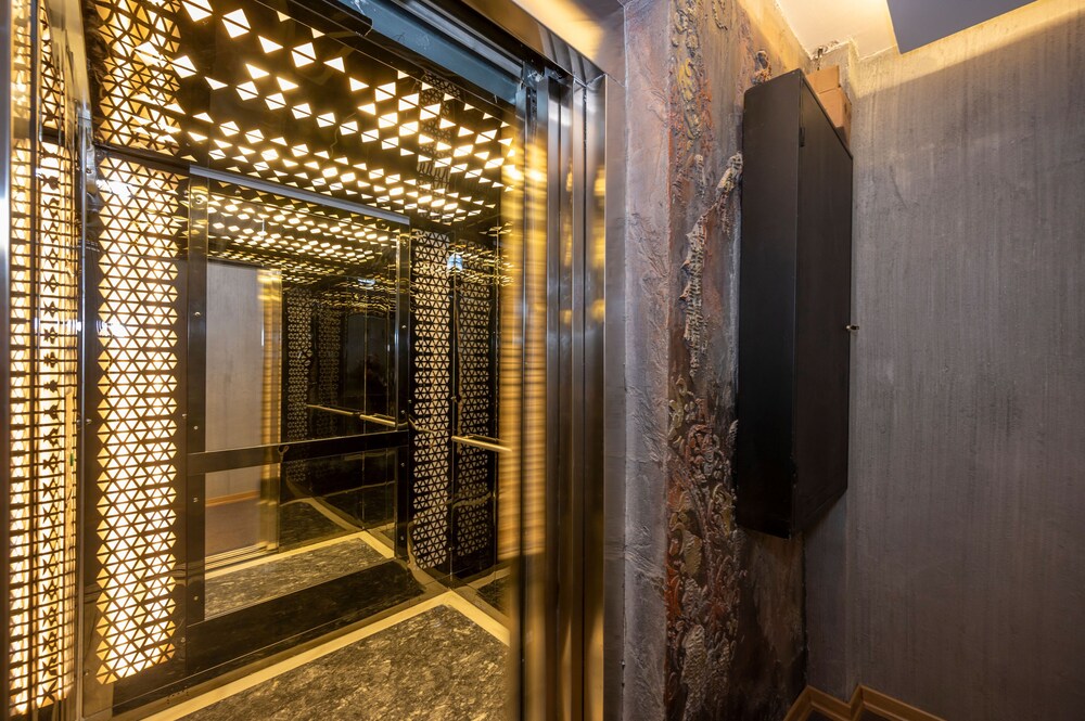 

Roma - Istanbul, New Airport - Continental Airport Hotel