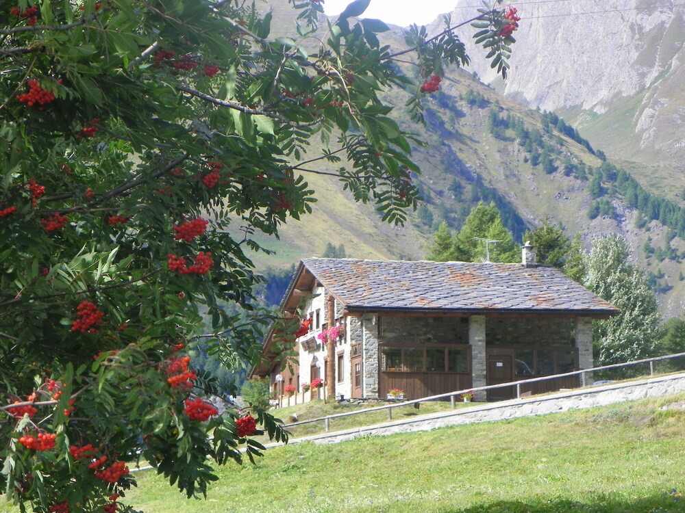 

Cagliari - Courmayeur - Hotel Les Granges