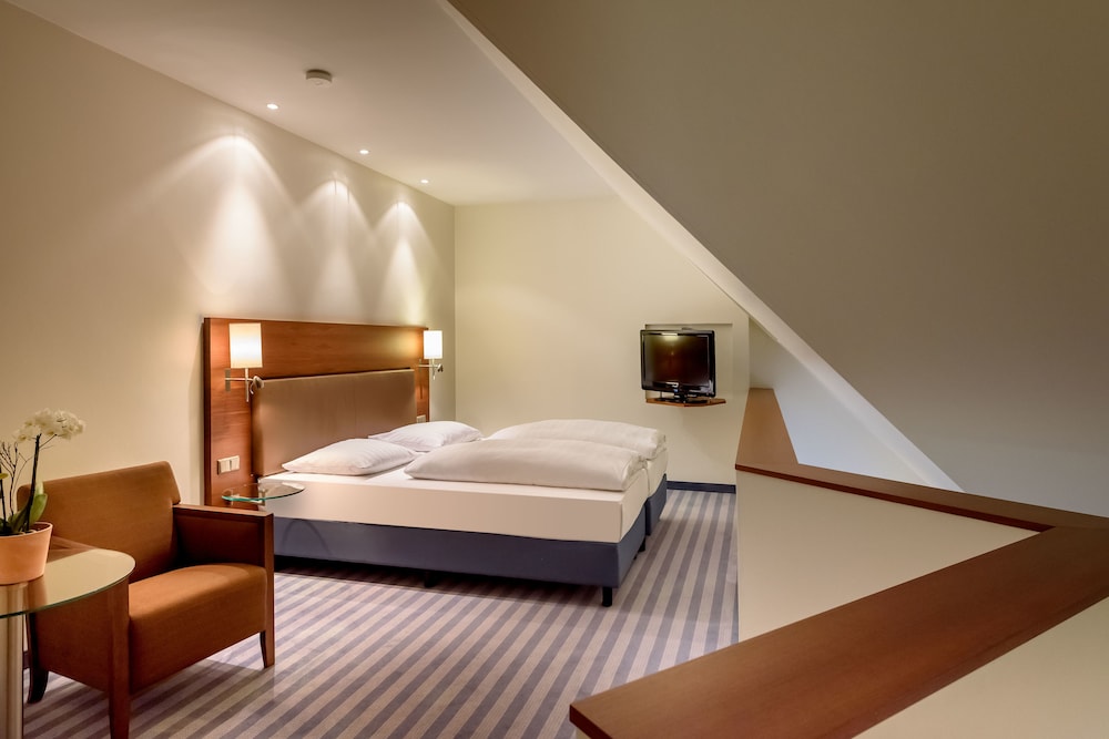

Catania - Hallbergmoos - Mercure Hotel München Airport Freising