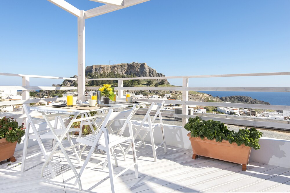 

Napoli - Lardos - Lindos Harmony Suites