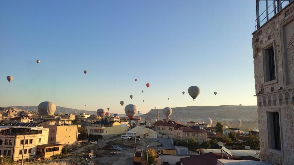 

Roma - Çavuşin - Balloon View Hotel