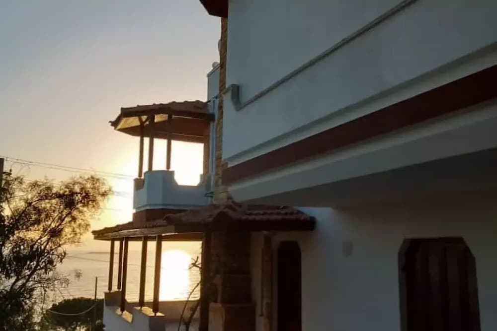 Milano - Seferihisar - Moon & Sun Otel