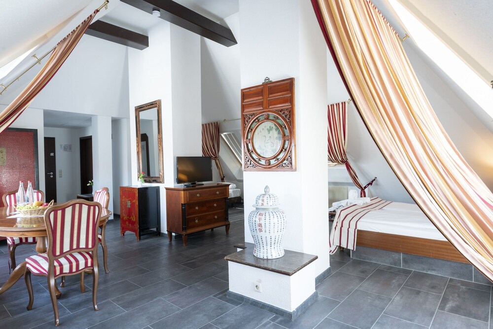 

Bologna - Stoccarda - Hotel Astoria am Urachplatz