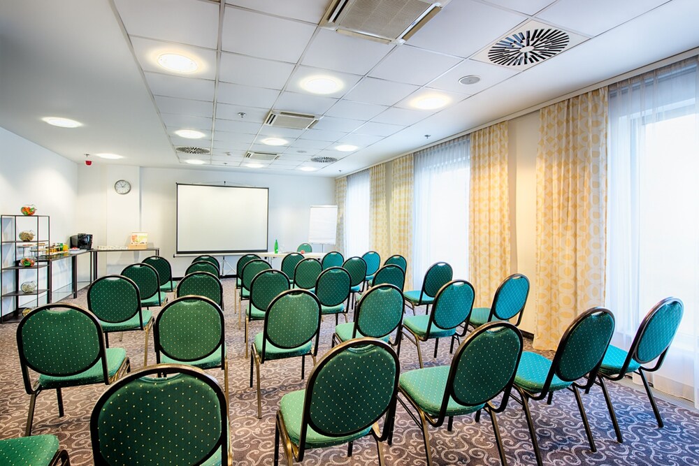

Palermo - Budapest - ACHAT Hotel Budapest
