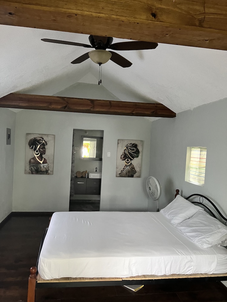 

Venezia - Long Bay - Jamaica Colors Eco-Retreat Hotel and Spa