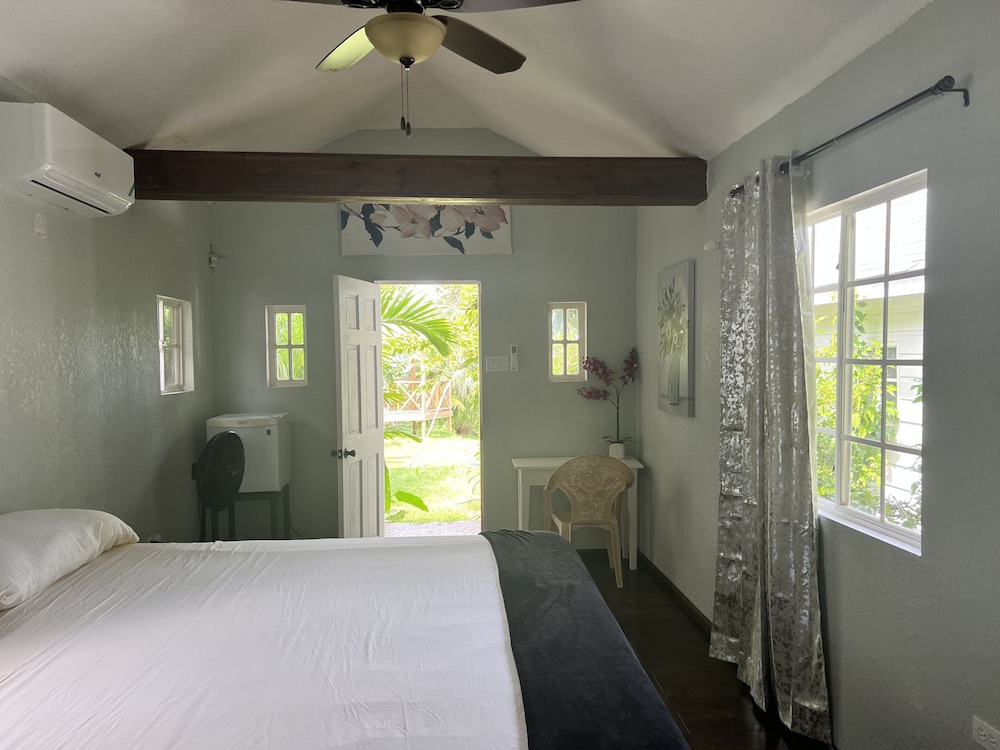 

Milano - Long Bay - Jamaica Colors Eco-Retreat Hotel and Spa