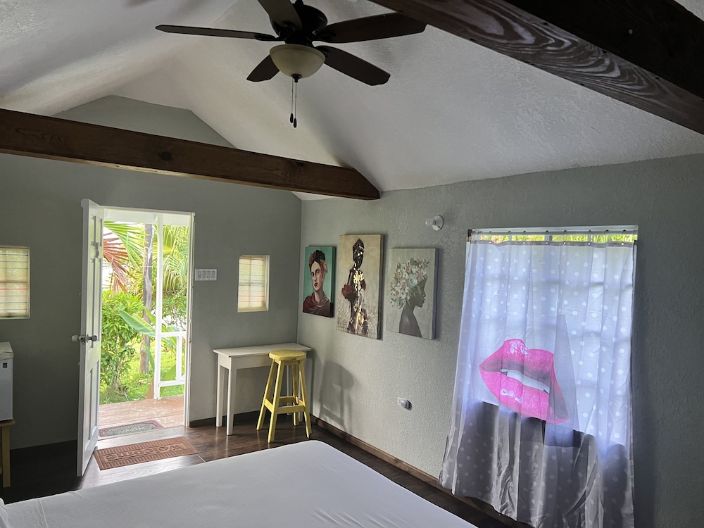 

Venezia - Long Bay - Jamaica Colors Eco-Retreat Hotel and Spa