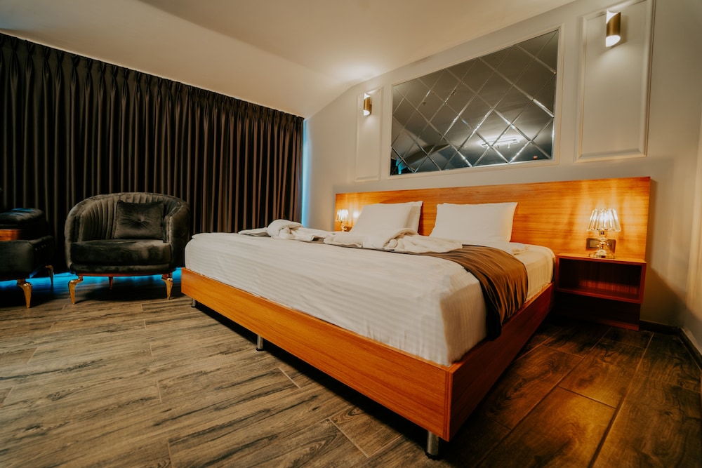 

Roma - Beylikduzu - Grand Quars Hotel