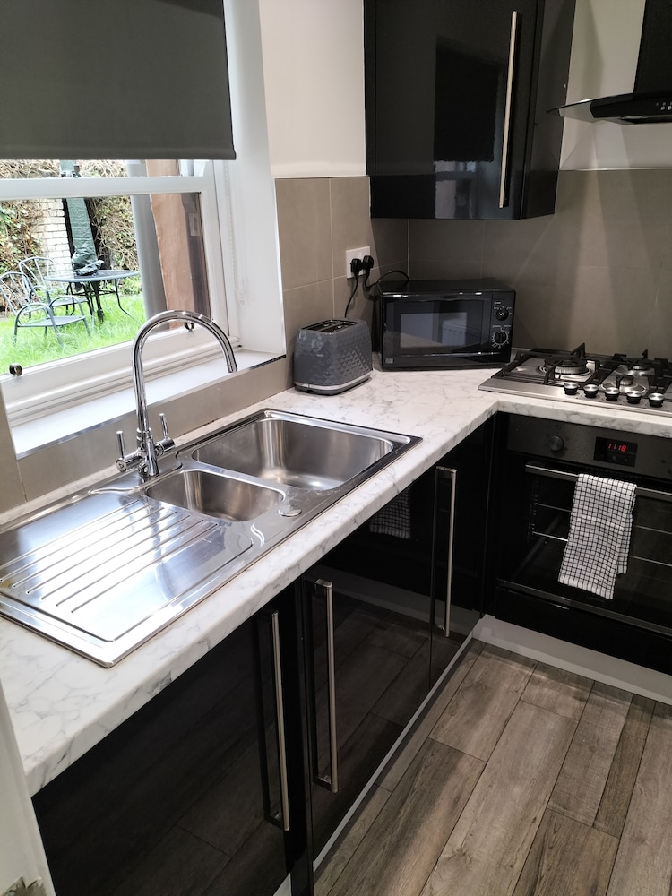 

Roma - Ayr - Maze Rented Accommodation