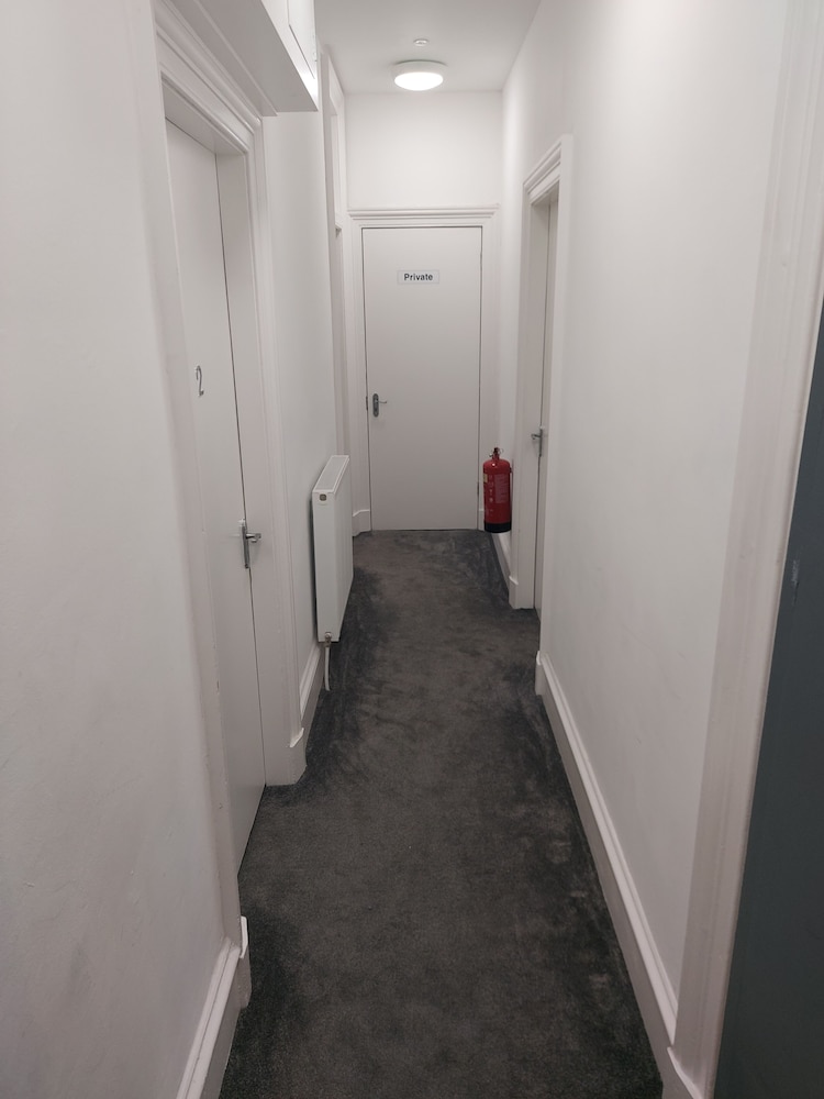 

Roma - Ayr - Maze Rented Accommodation