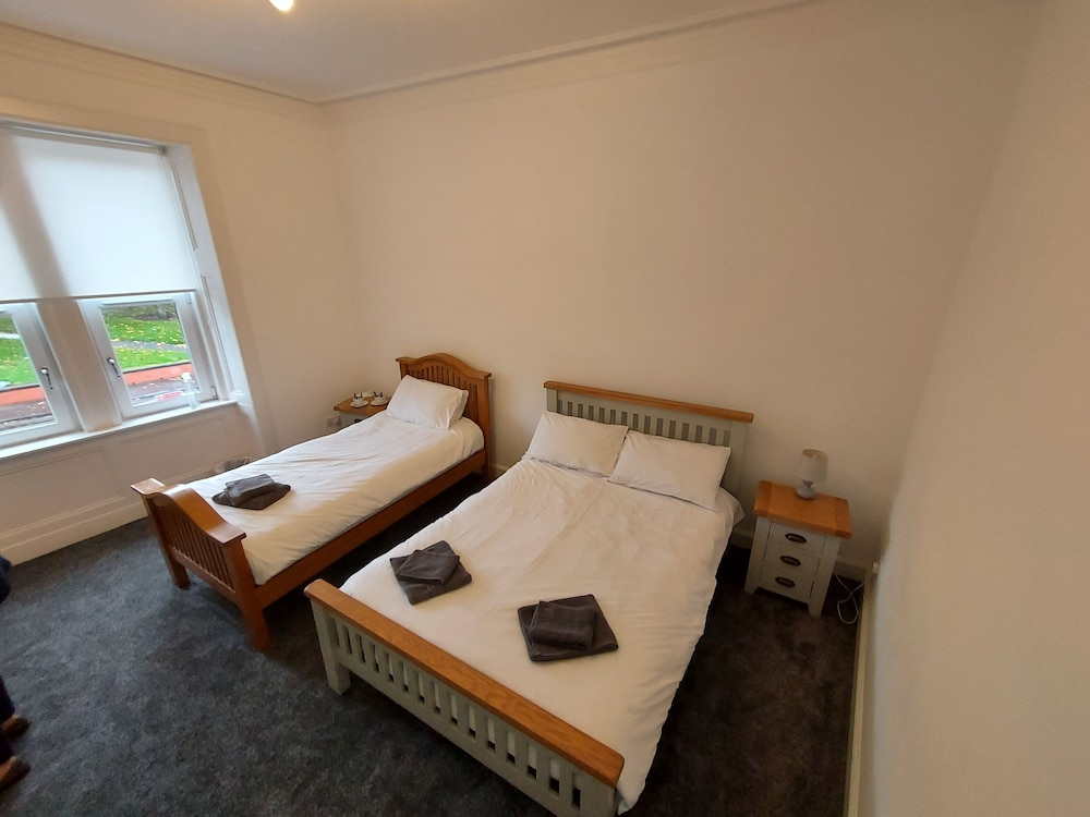 

Trieste - Ayr - Maze Rented Accommodation