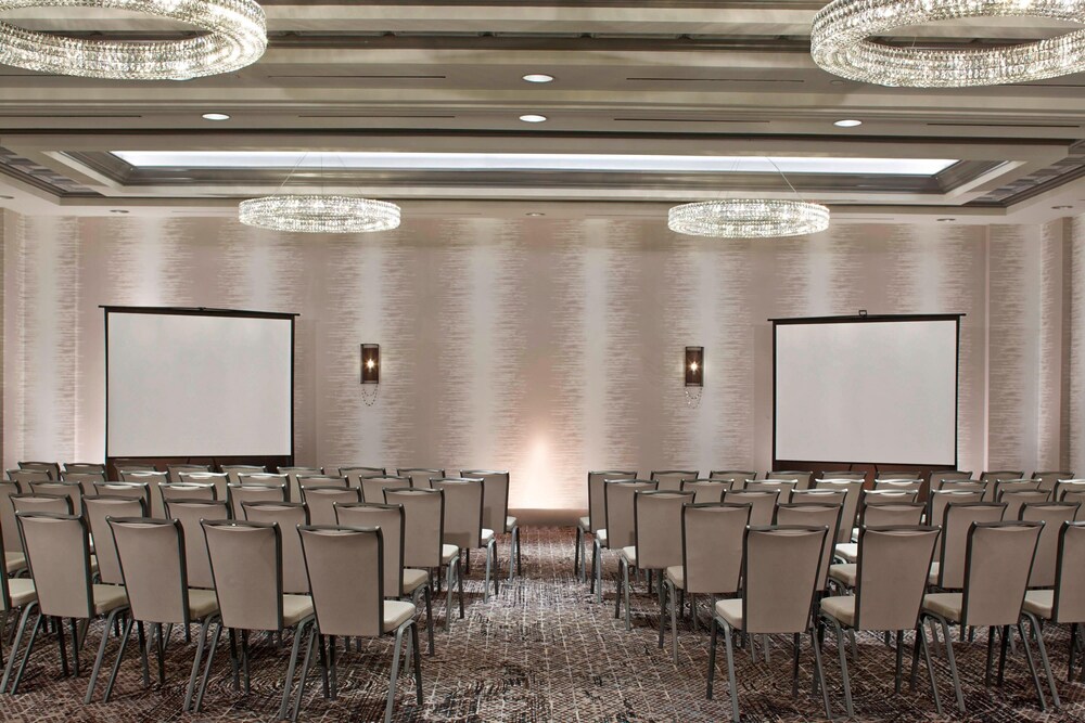 

Milano - Greece - Rochester Airport Marriott
