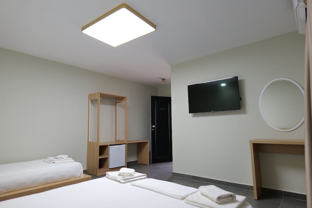 

Roma - Himarë - Hotel Jali