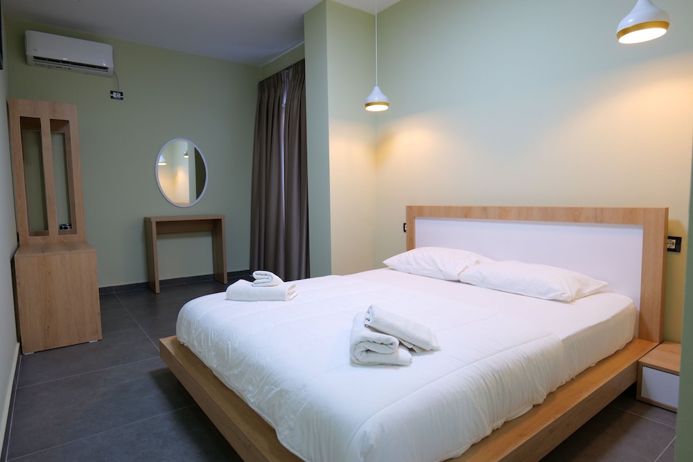 

Pescara - Himarë - Hotel Jali