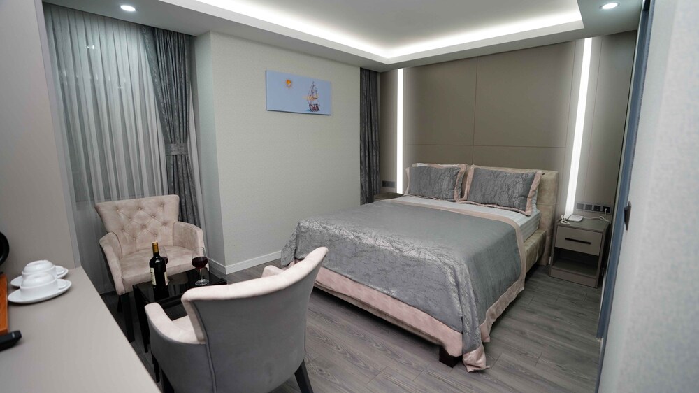 

Ancona - Istanbul - AURA MARINA HOTEL