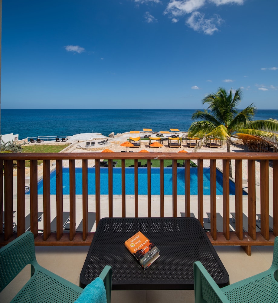 

Catania - Negril - Samsara Cliff Resort