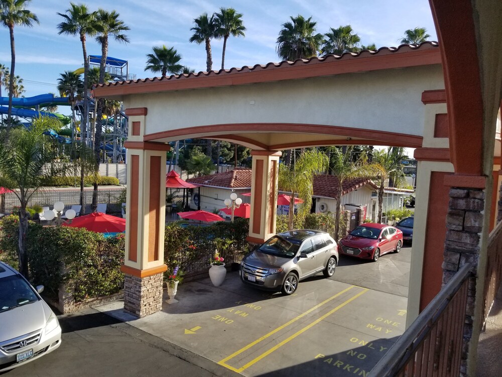 

Roma - Anaheim (CA) - Best Inn & Suites