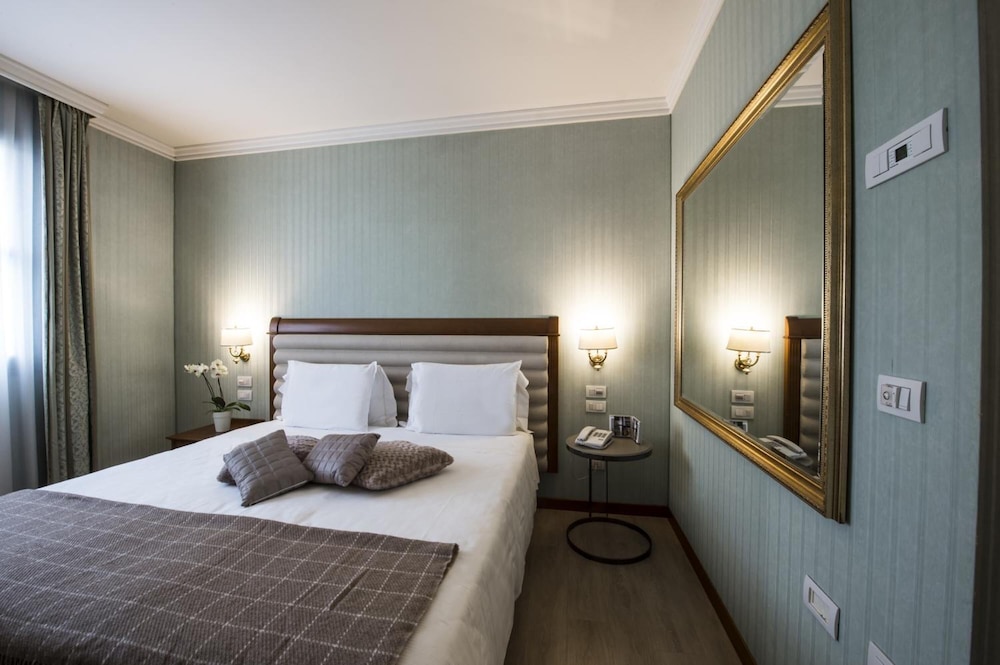 

Napoli - Treviso - Hotel Maggior Consiglio