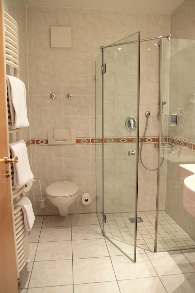 

Roma - Garching bei München - Hotel zur Post