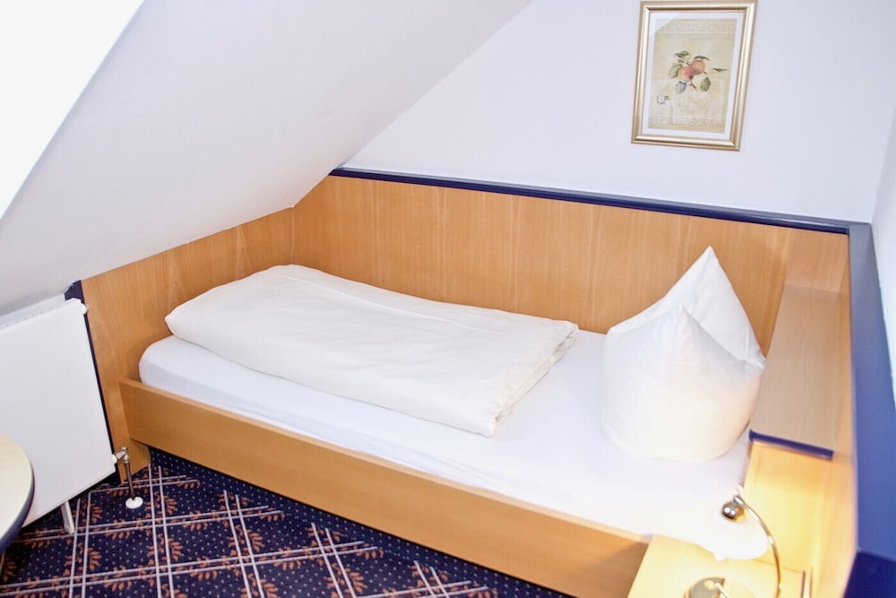

Milano - Garching bei München - Hotel zur Post