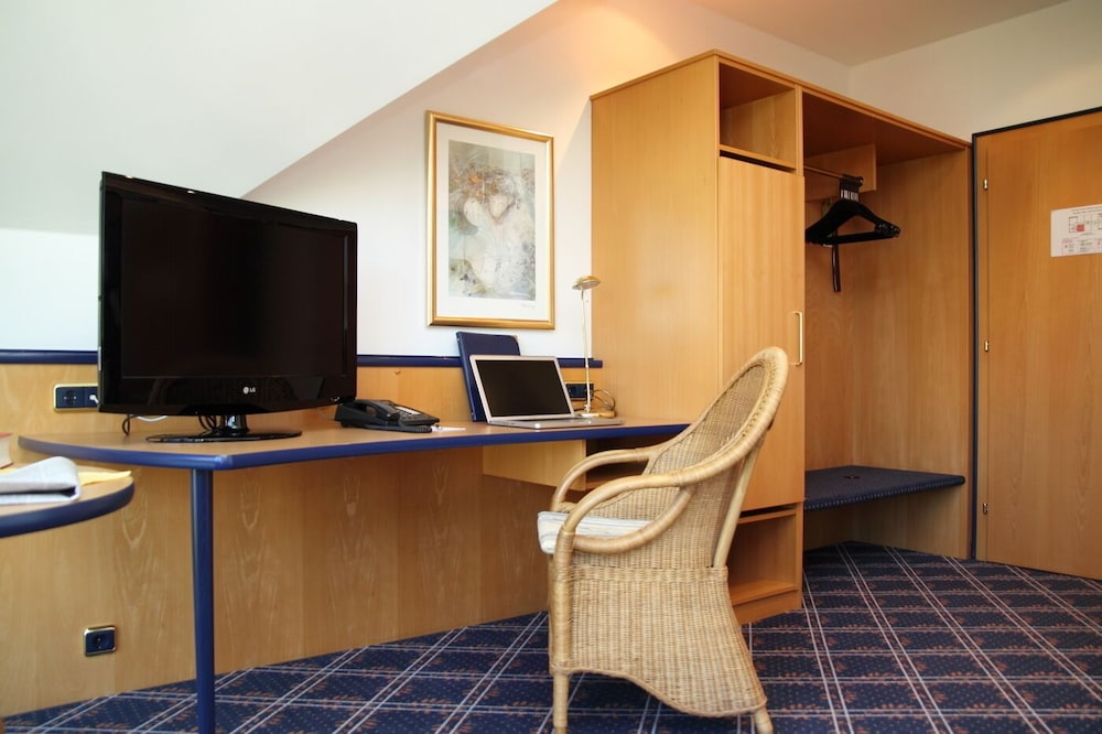

Napoli - Garching bei München - Hotel zur Post