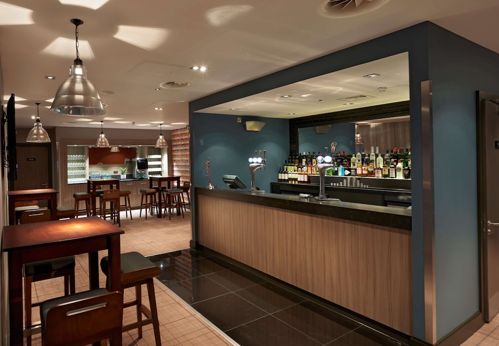 

Napoli - Aberdeen - Village Hotel Aberdeen