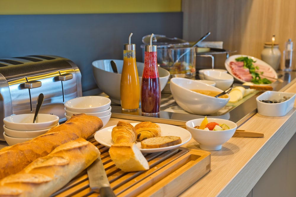 

Roma - Villeneuve-sous-Dammartin - Nomad Hotel Roissy CDG
