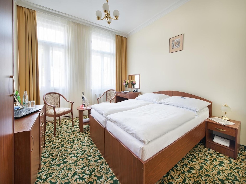

Roma - Karlovy Vary - EA Hotel Elefant