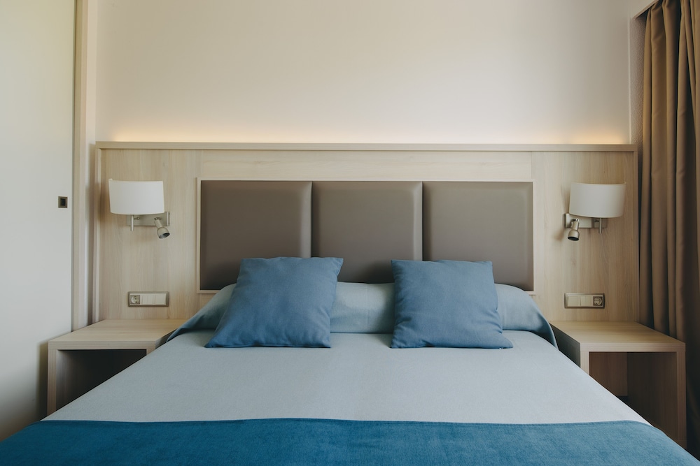 

Palermo - Puerto De Alcudia, Mallorca - Hotel Ivory Playa Sports & Spa