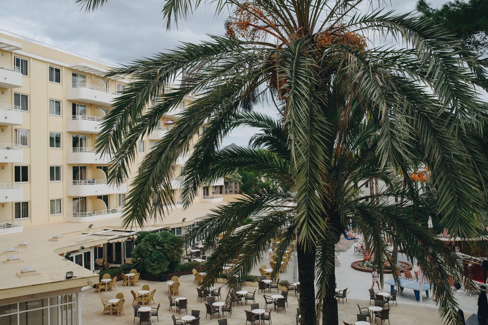 

Cagliari - Can Picafort - Hotel Ivory Playa Sports & Spa
