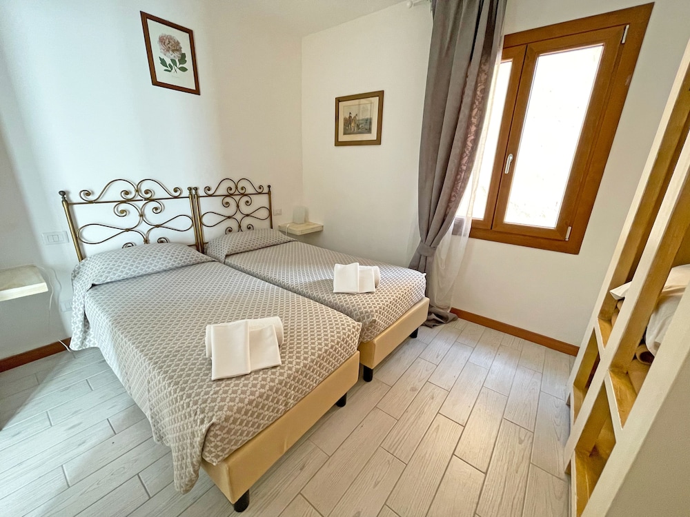 

Lamezia Terme - Siena - La Loggia Villa Gloria - Adults Only