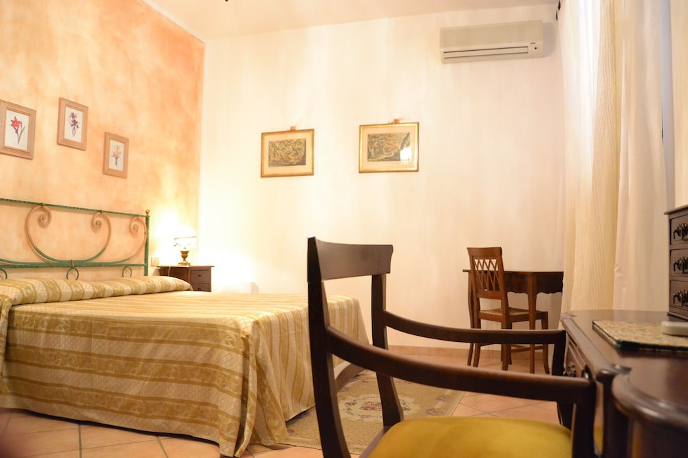 

Roma - Siena - La Loggia Villa Gloria - Adults Only