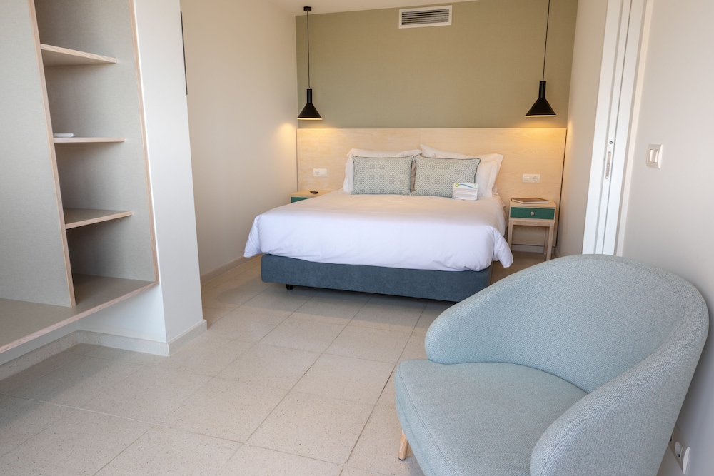 

Brindisi - Porto Santo - Vila Baleira Porto Santo