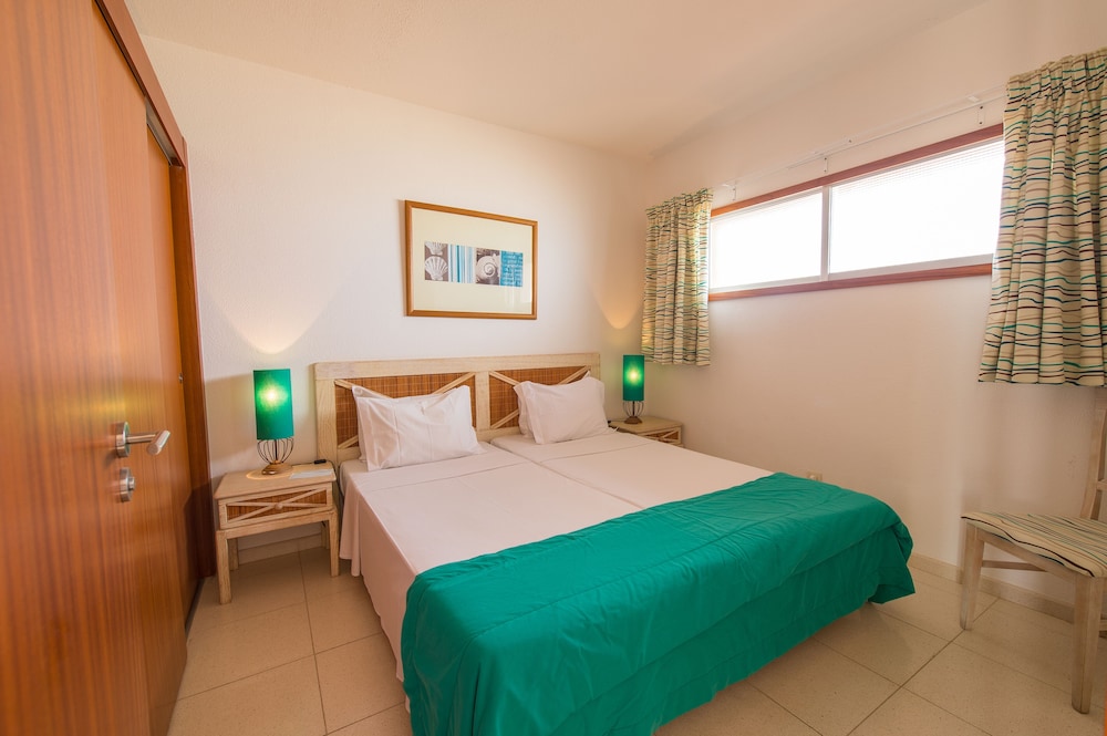 

Palermo - Porto Santo - Vila Baleira Porto Santo