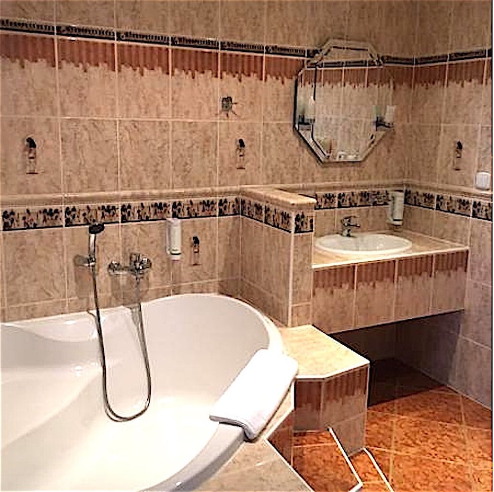 

Roma - Lysolaje - Hotel Klarinn Prague Castle