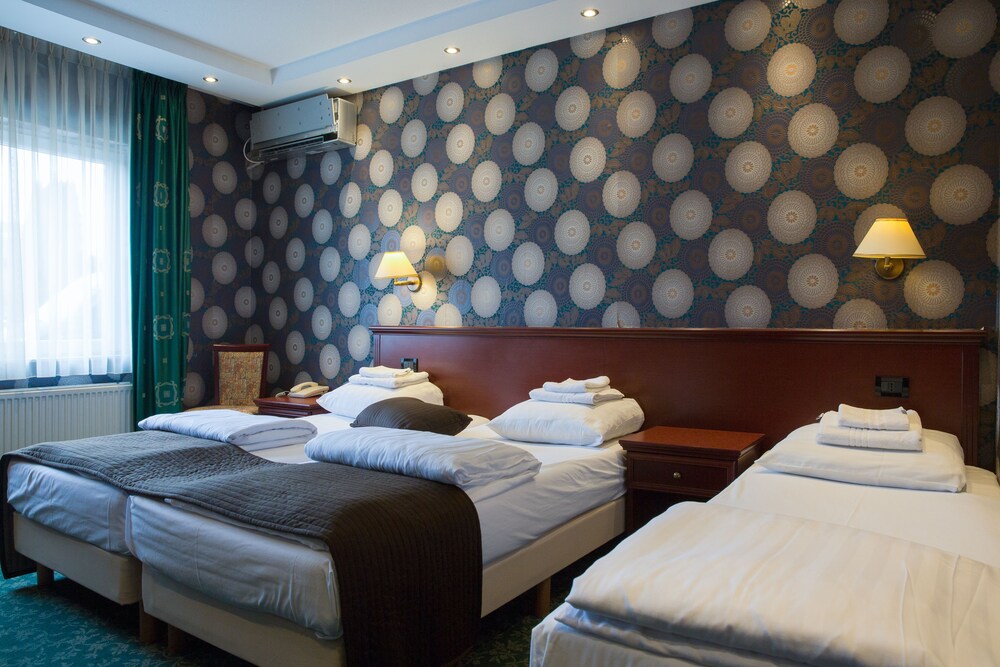 

Palermo - Hoofddorp - Hotel Zwanenburg Amsterdam Airport