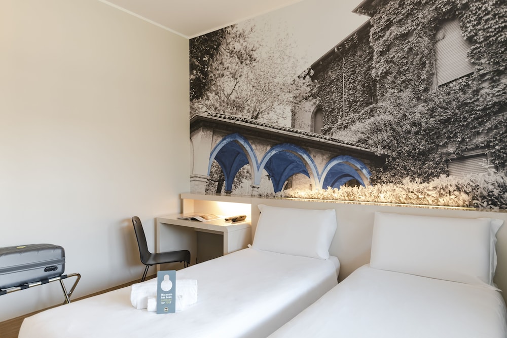 

Milano - Lago di Como, Laghi Italia - B&B Hotel Como Camerlata