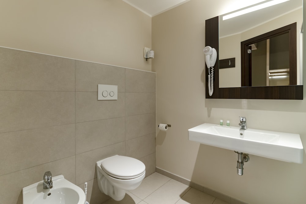 

Bari - Como - B&B Hotel Como Camerlata