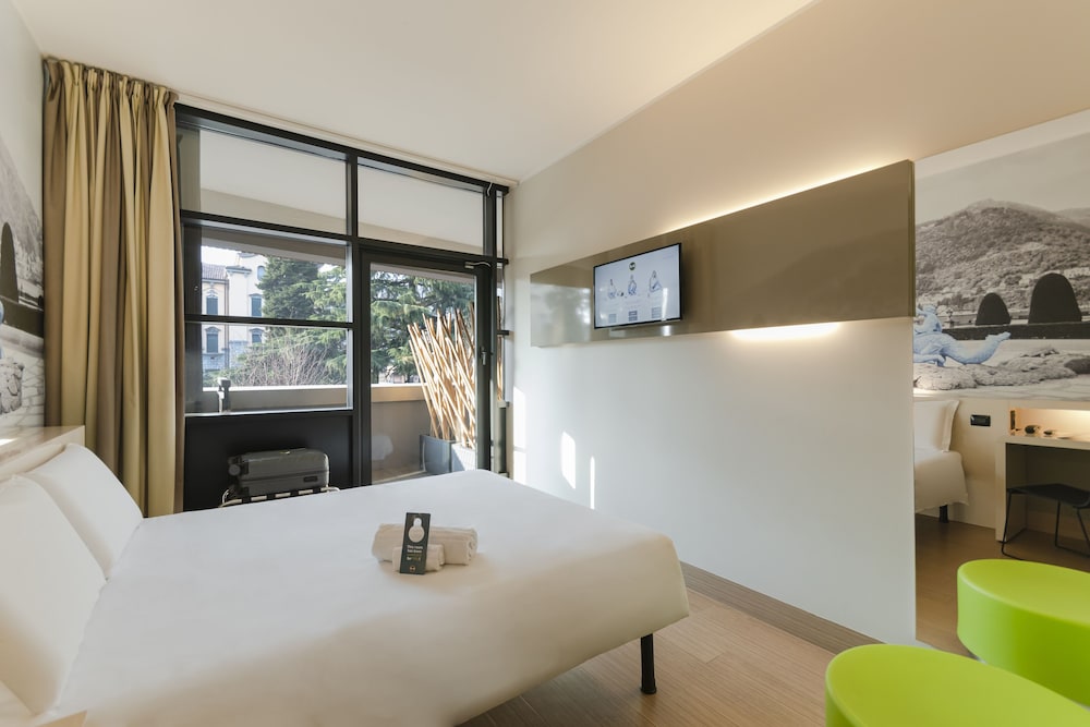 

Napoli - Como - B&B Hotel Como Camerlata