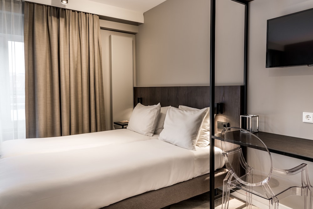 

Milano - Eindhoven - Sandton Eindhoven Centre