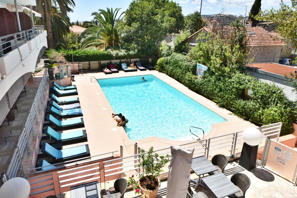 

Napoli - Saint-Tropez - Zenitude Hôtel-Résidences Le Cannet