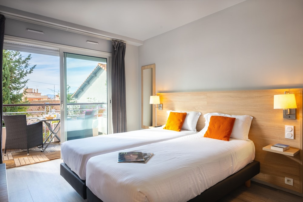 

Roma - Saint-Tropez - Zenitude Hôtel-Résidences Le Cannet