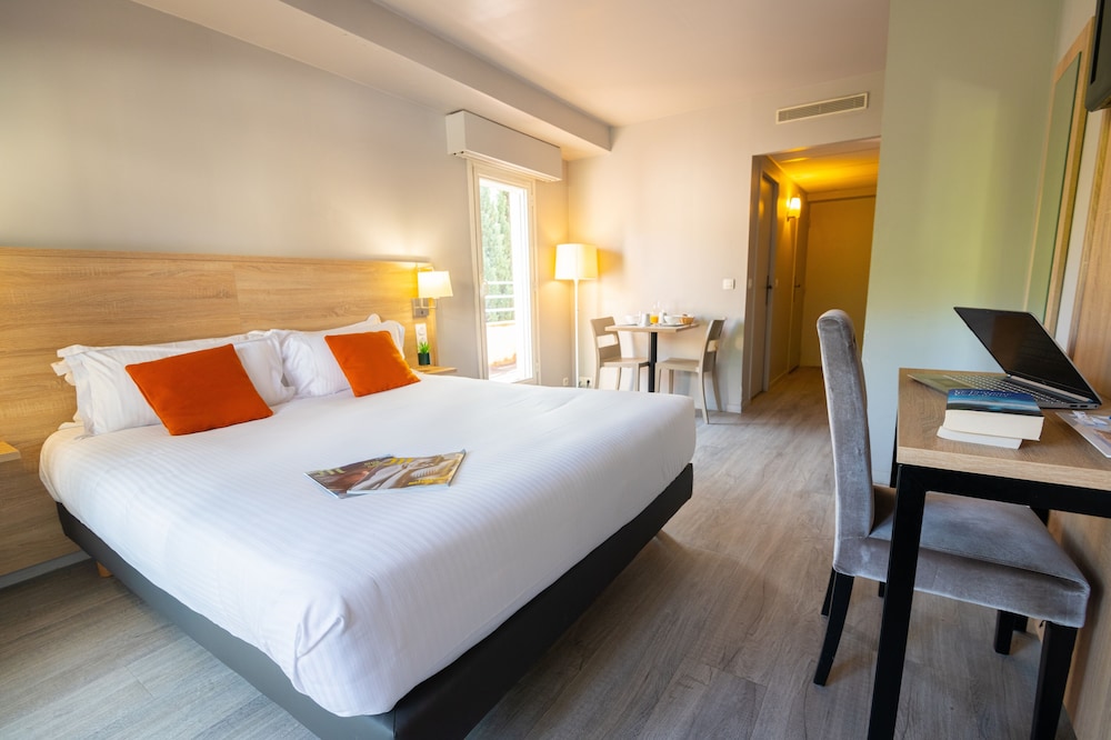 

Roma - Saint-Tropez - Zenitude Hôtel-Résidences Le Cannet