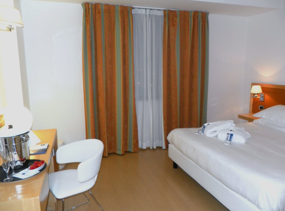 

Torino - Grottaferrata - ibis Styles Roma Vintage