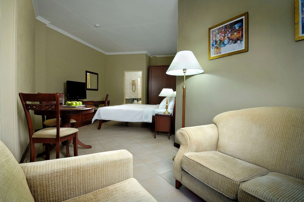

Milano - Eden Island - Berjaya Beau Vallon Bay Resort & Casino