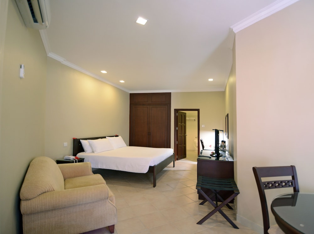 

Milano - Eden Island - Berjaya Beau Vallon Bay Resort & Casino