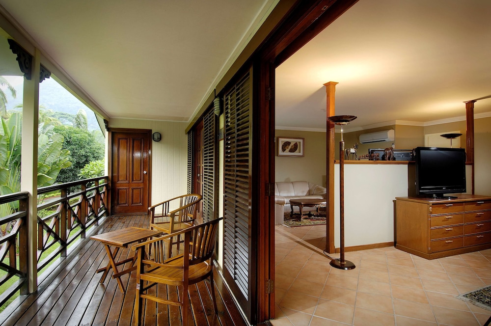 

Milano - Eden Island - Berjaya Beau Vallon Bay Resort & Casino