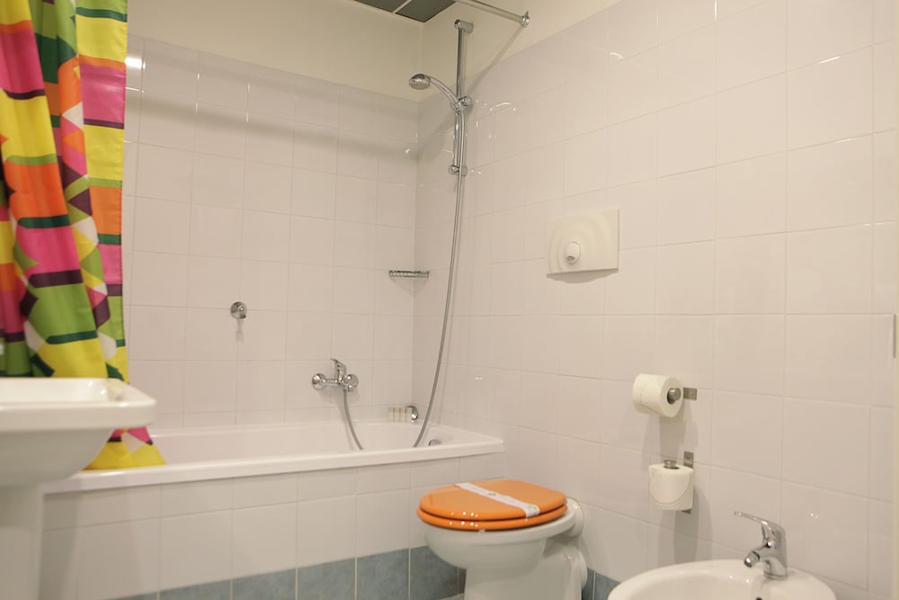 

Cagliari - Frascati - ibis Styles Roma Vintage